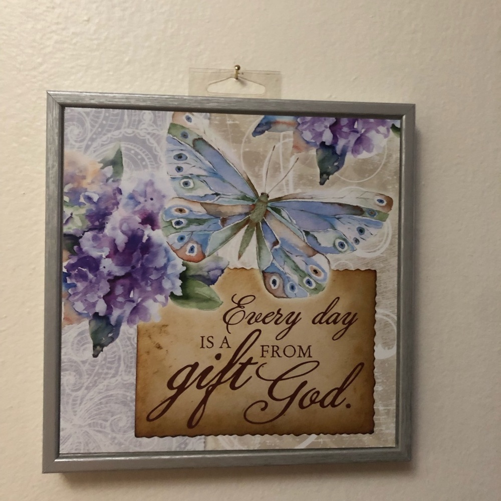 Every Day is a Gift from God wall decor or desktop framed message
